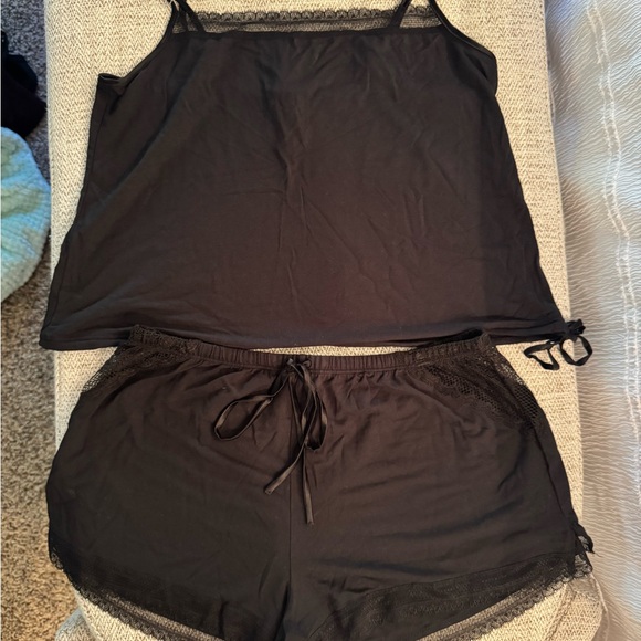 Victoria's Secret Black Pajama Set Sleepwear - Picture 2 of 3